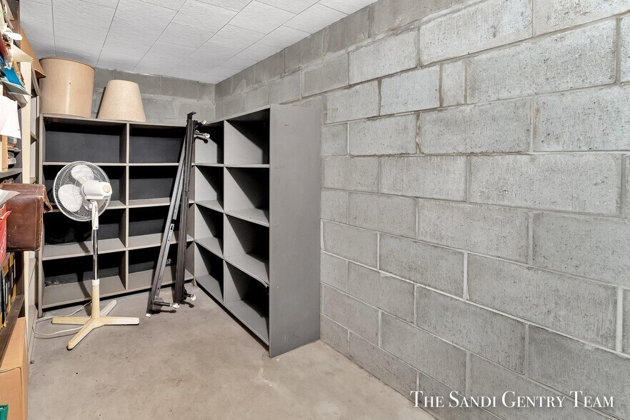 More Photos Of 4631 Harvey St, Norton Shores Medical For Sale