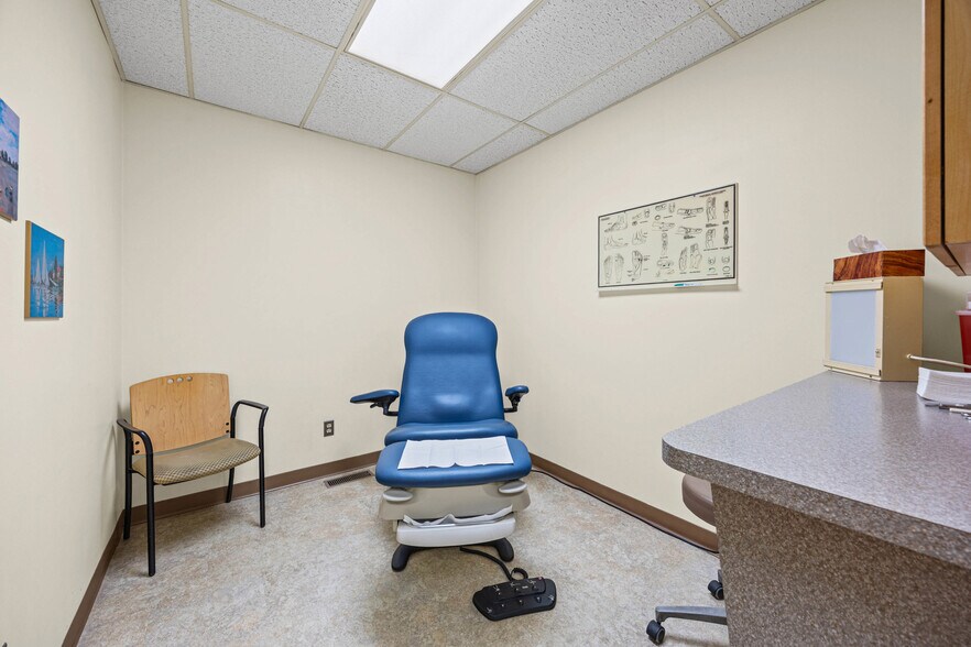 More Photos Of 61E Monroe Ave, Pittsford Medical For Sale