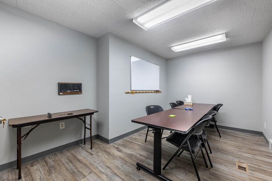 More Photos Of 227 E Cecil St, Springfield Restaurant For Sale