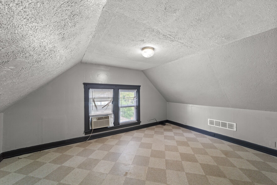 More Photos Of 3334 W 82nd St, Cleveland Apartments For Sale