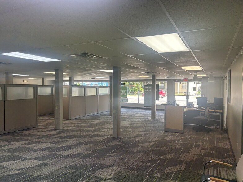 More Photos Of 2413 Crill Ave, Palatka Office For Sale