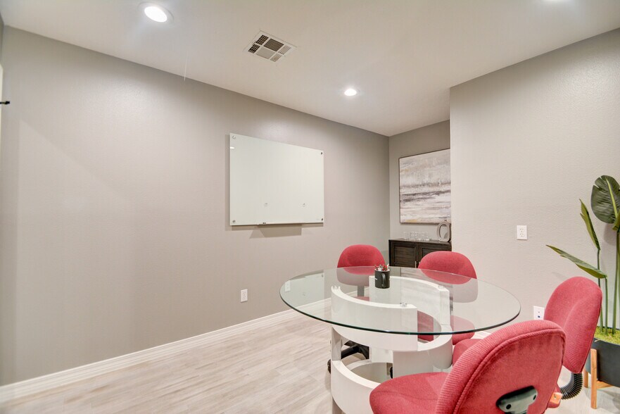 More Photos Of 26615 Oak Ridge Dr, The Woodlands Office For Lease