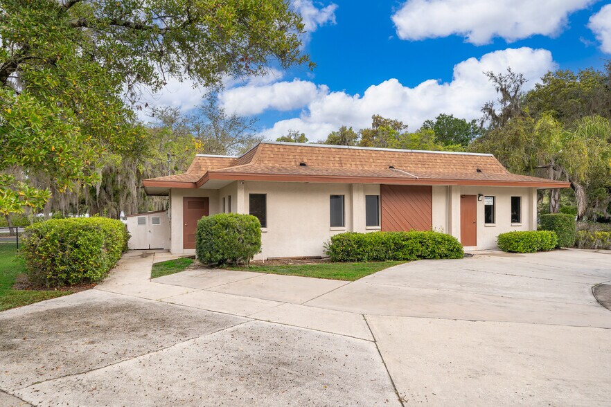 Primary Photo Of 2025 Flamingo Dr, Bartow Medical For Lease