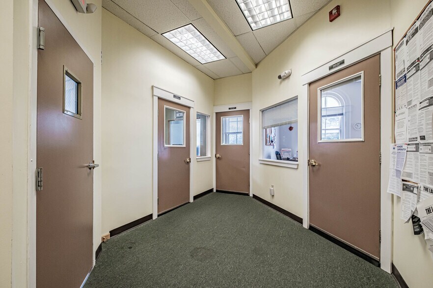 More Photos Of 181 Brackett St, Portland Apartments For Sale