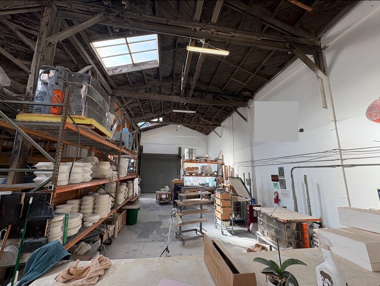 More Photos Of 5743 Horton St, Emeryville General Retail For Lease