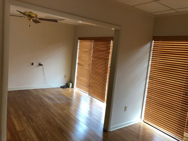 More Photos Of 505 S Perkins Rd, Memphis Apartments For Lease