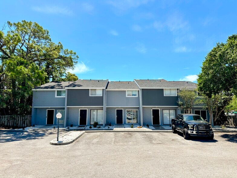 More Photos Of 2740-2748 Proctor Rd, Sarasota Apartments For Sale