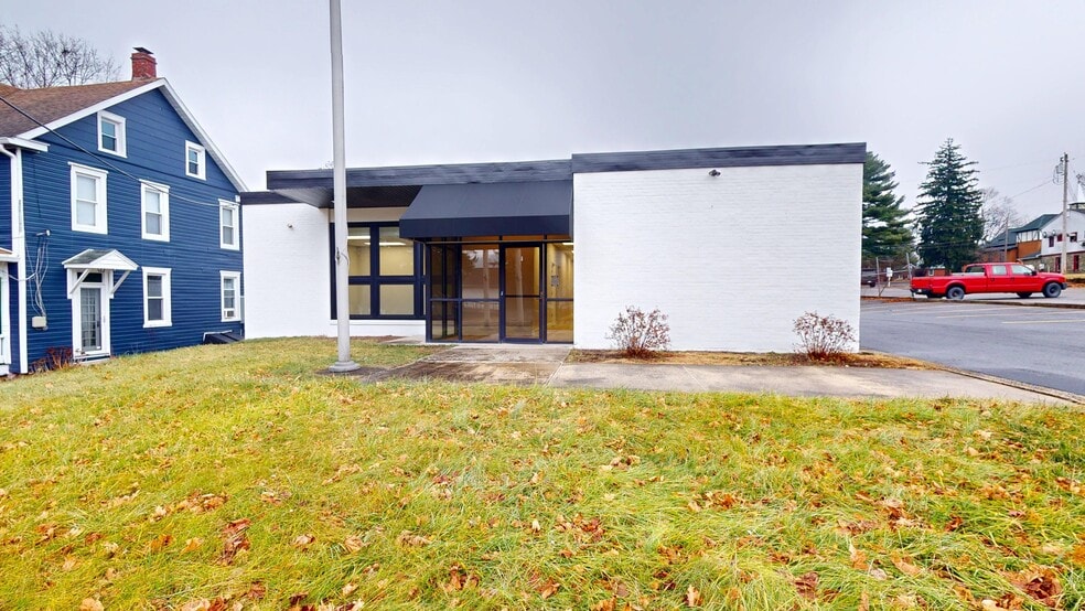 Primary Photo Of 13594 Monterey Ln, Blue Ridge Summit Office For Lease