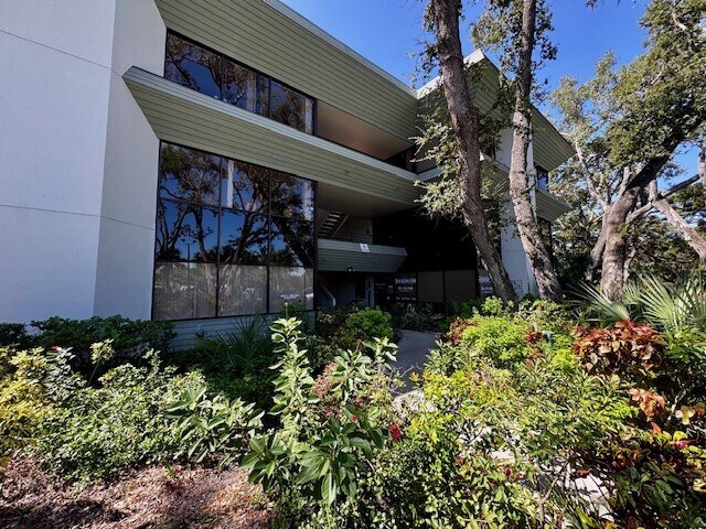 More Photos Of 2477 Stickney Point Rd, Sarasota Medical For Sale