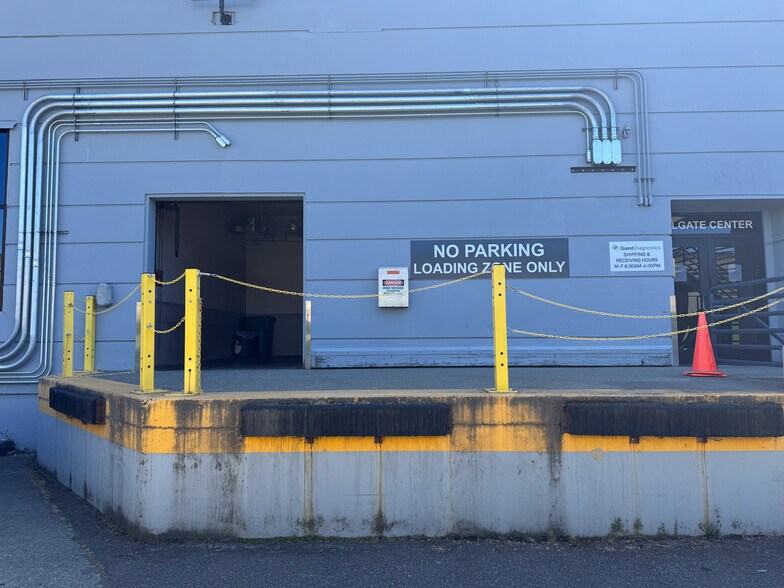 More Photos Of 1737 Airport Way S, Seattle Light Manufacturing For Lease