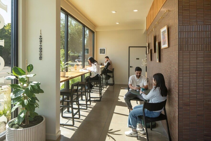More Photos Of 492 NE 2nd St, Gresham Apartments For Lease