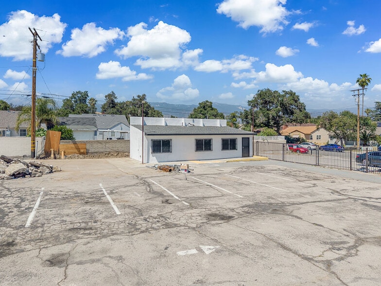 More Photos Of 1208 W Highland Ave, San Bernardino Auto Dealership For Lease
