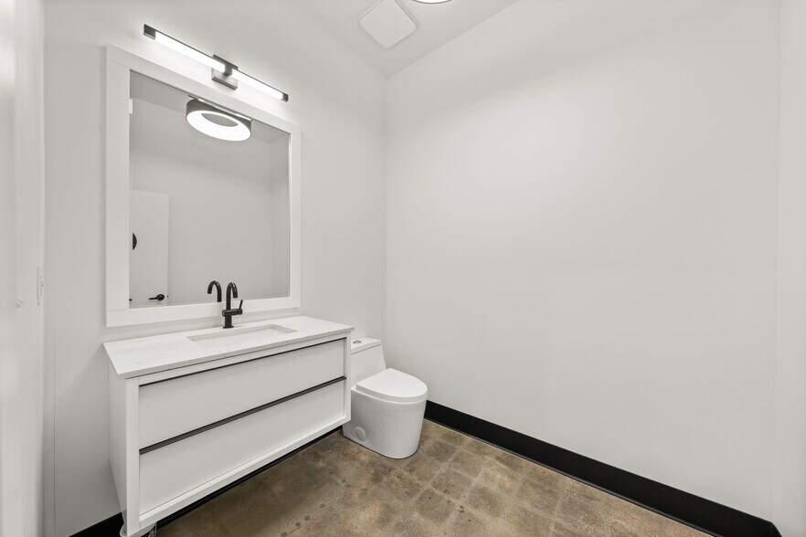 More Photos Of 701 Texas St, Redlands Office For Sale