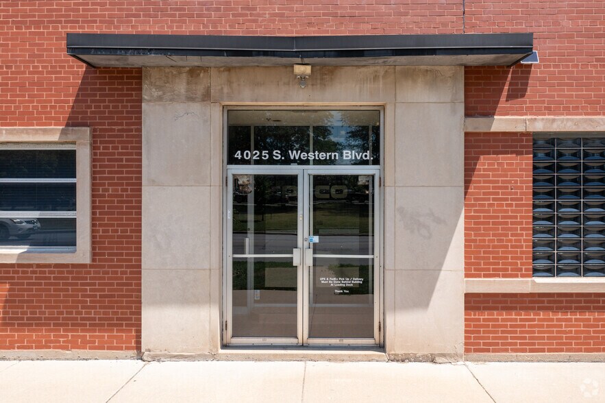 More Photos Of 4025-4039 S Western Blvd, Chicago Warehouse For Lease