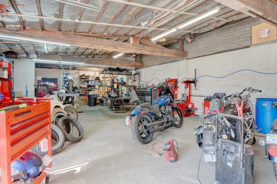 More Photos Of 606 S 6th St, Klamath Falls Specialty For Sale