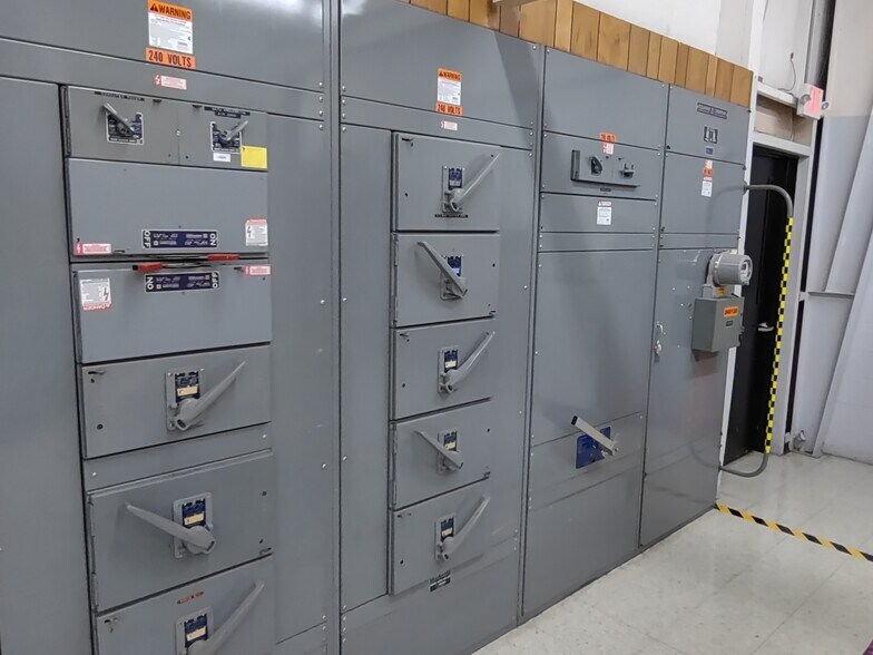 More Photos Of 5676 Industrial Park Rd, Winona Light Manufacturing For Lease