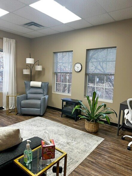 More Photos Of 7702 E 91st St, Tulsa Medical For Lease