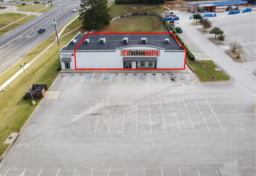 More Photos Of 3810 State Highway 64 W, Tyler General Retail For Sale