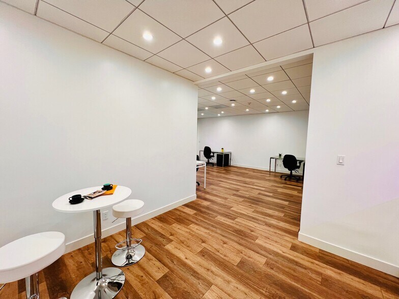 More Photos Of 11965 Venice Blvd, Los Angeles Loft Creative Space For Lease