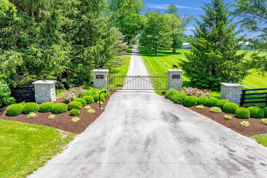 More Photos Of 15228 Croton Rd, Centerburg Specialty For Sale