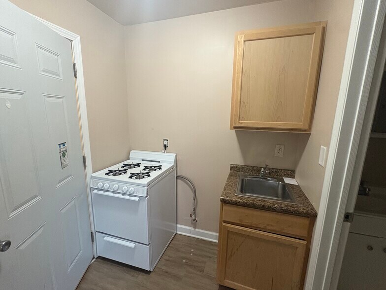 More Photos Of 210 Tedmark Ct, Kankakee Apartments For Sale