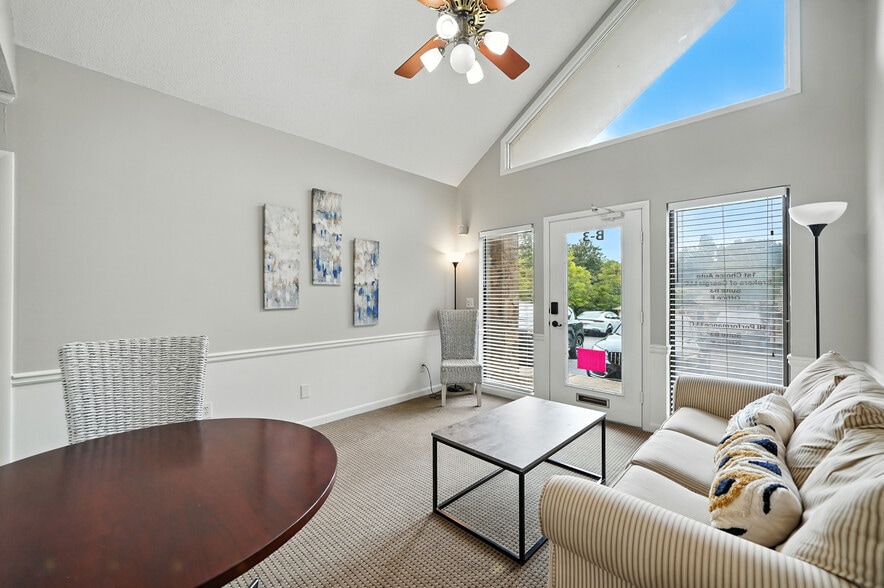 More Photos Of 11285 Elkins Rd, Roswell Office Residential For Sale