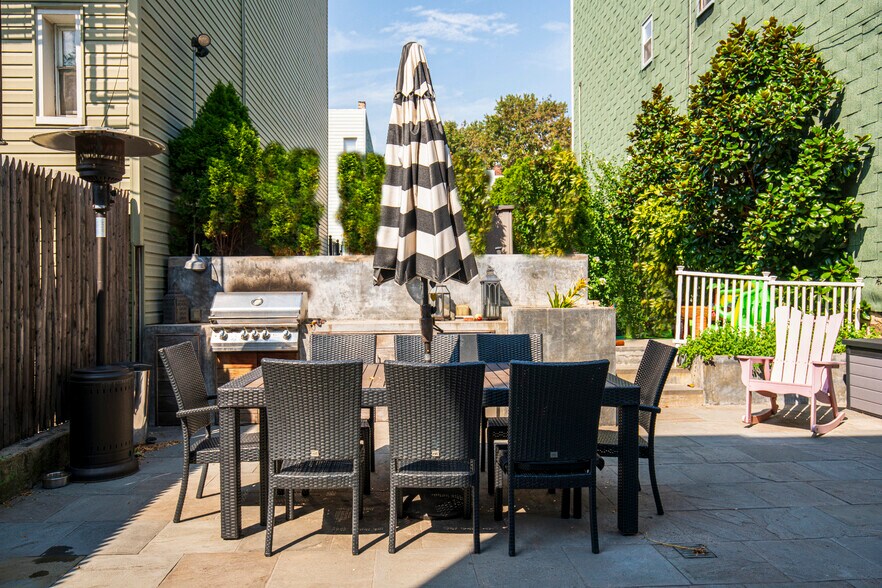 More Photos Of 1022 47th Ave, Long Island City Apartments For Sale