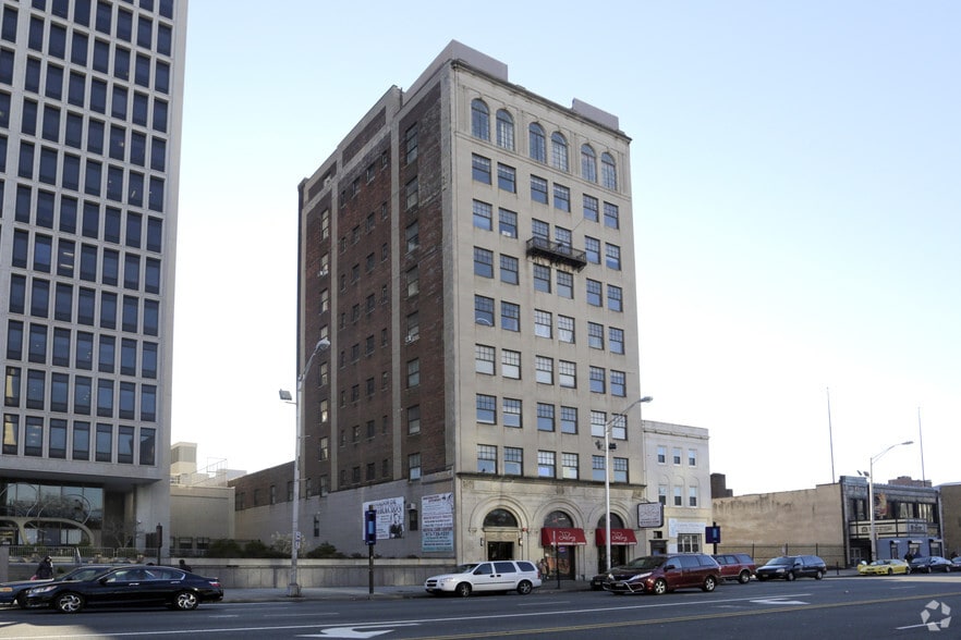 More Photos Of 972-974 Broad St, Newark Office For Lease