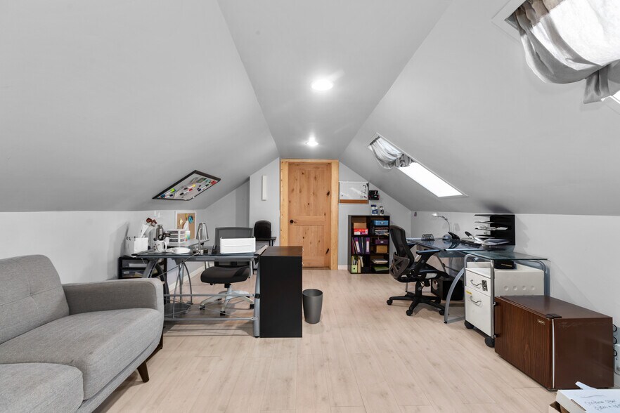 More Photos Of 7951 Hwy 35, Bigfork Restaurant For Sale