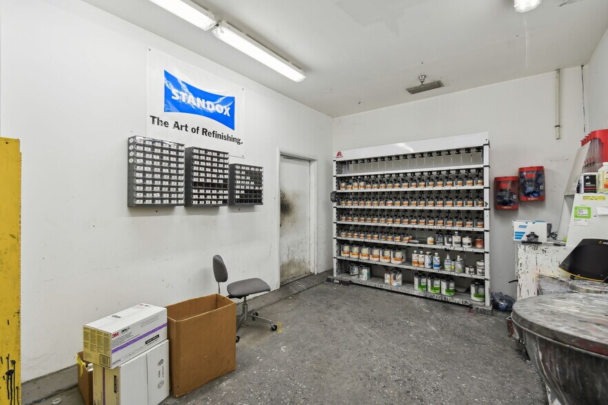 More Photos Of 301 6th St SW, Winter Haven General Retail For Sale