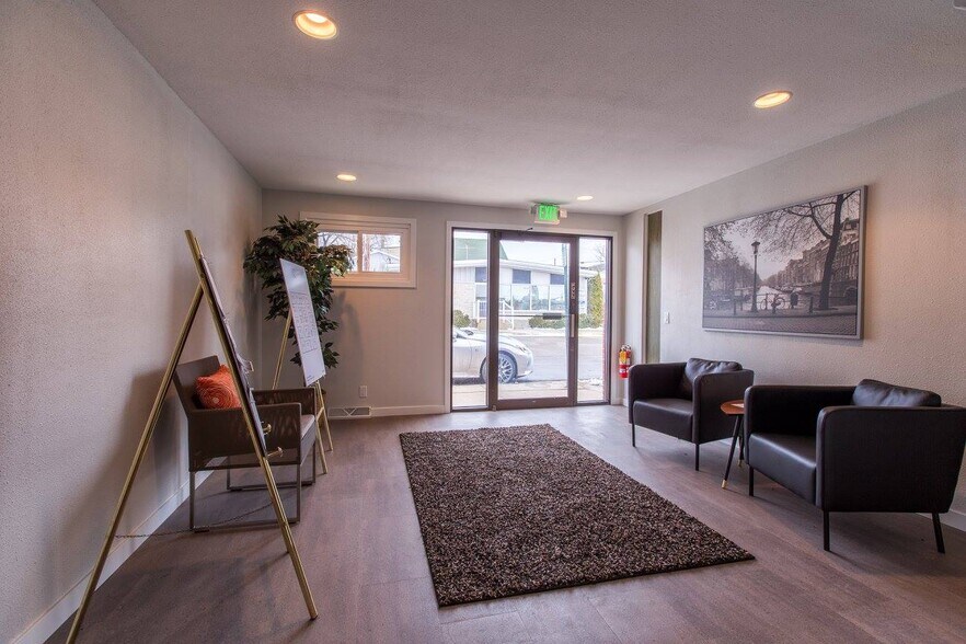 More Photos Of 302 N 3rd St, Watertown Office For Sale