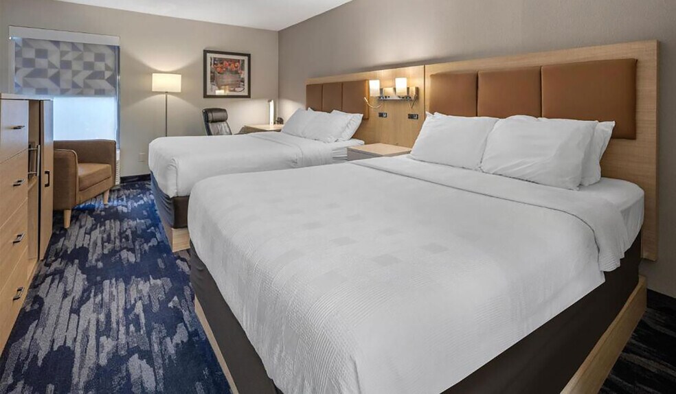 More Photos Of 1030 State Road 229, Batesville Hotel For Sale