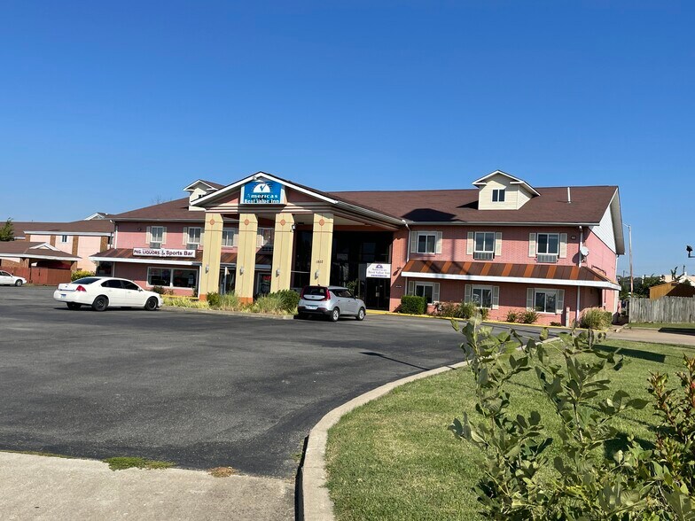 More Photos Of 1802 Bittle Pl, Marion Hotel For Sale