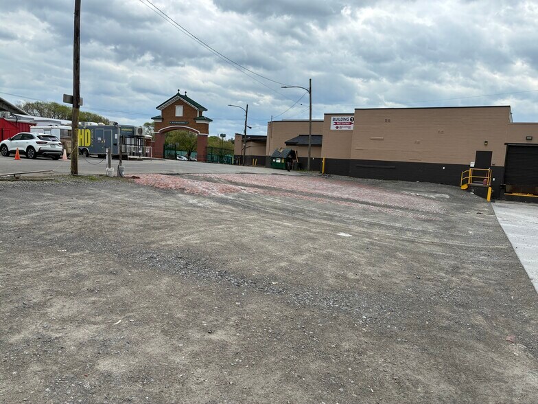 More Photos Of 248 N Union St, Rochester Warehouse For Lease