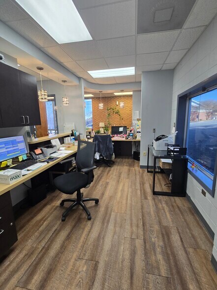 More Photos Of 307 N Green St, Wadesboro Office For Sale