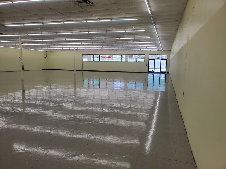 More Photos Of 10188 Dayton Pike, Soddy Daisy Light Manufacturing For Lease