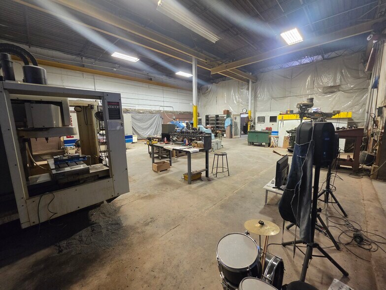 More Photos Of 220 Madison st, Webb City Industrial For Sale