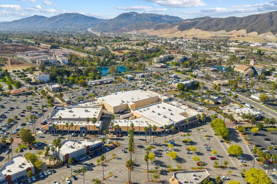 More Photos Of 27520 Ynez Rd, Temecula General Retail For Sale