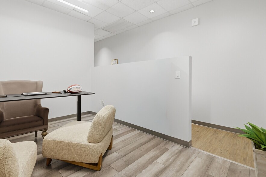 More Photos Of 731-745 Shotgun Rd, Sunrise Light Manufacturing For Sale