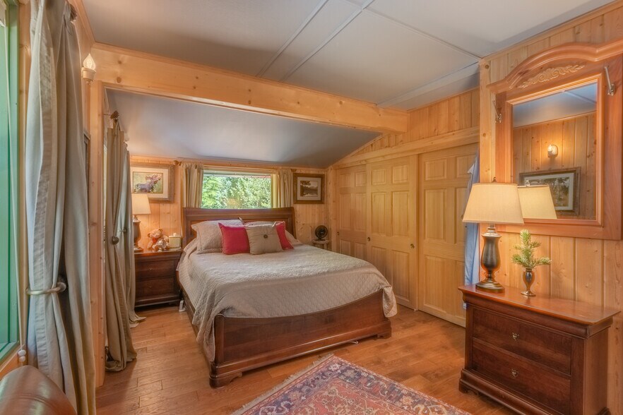 More Photos Of 717 Lake Ave, Grand Lake Specialty For Sale