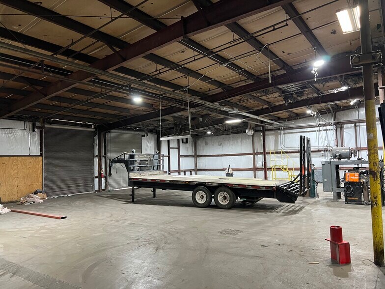 More Photos Of 110 W 34th St, Chattanooga Warehouse For Sale