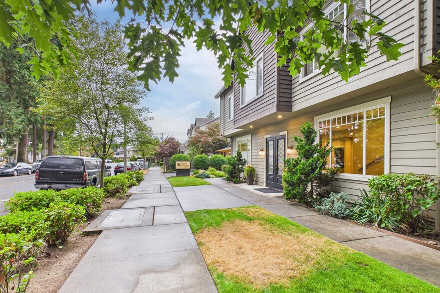 More Photos Of 16880 NE 79th St, Redmond Office For Sale