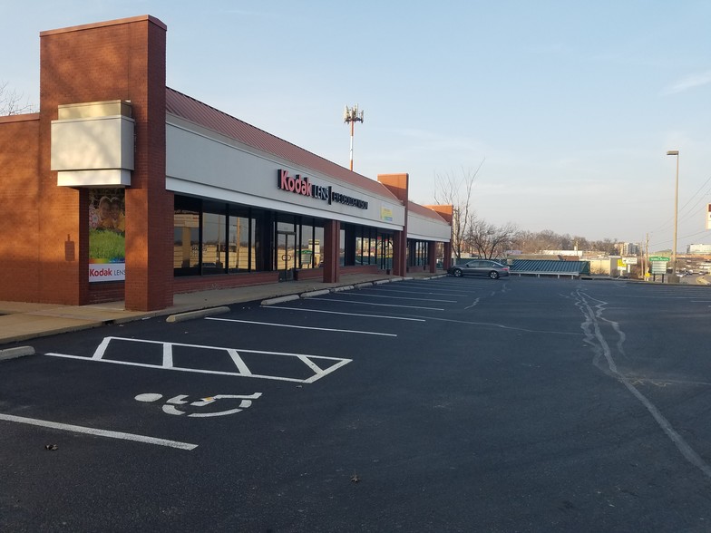 More Photos Of 3629-3639 N Lindbergh Blvd, Saint Ann Storefront For Lease