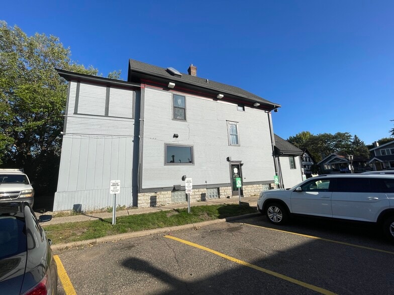 More Photos Of 961 Grand Ave, Saint Paul Storefront Retail Office For Lease