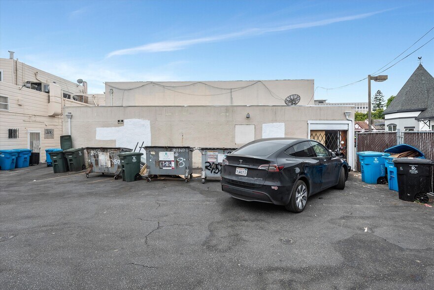 More Photos Of 16 W 25th Ave, San Mateo Convenience Store For Sale