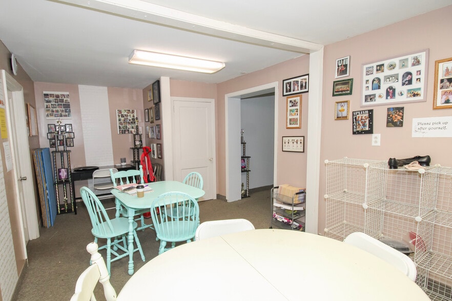 More Photos Of 2801 Columbus Ave, Sandusky Freestanding For Sale