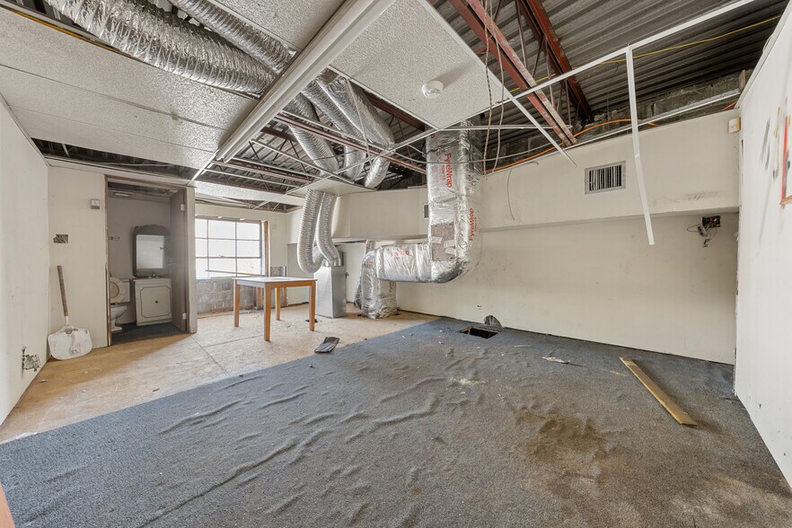 More Photos Of 2815 Montauk Hwy, Brookhaven General Retail For Sale