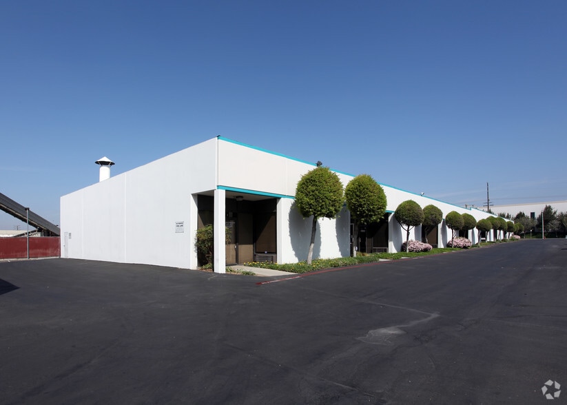 More Photos Of 13950 Rosecrans Ave, Santa Fe Springs Warehouse For Lease