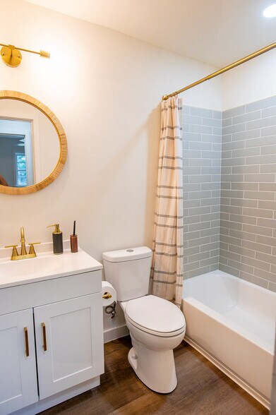 More Photos Of 1733 Main Rd, Johns Island Office For Sale