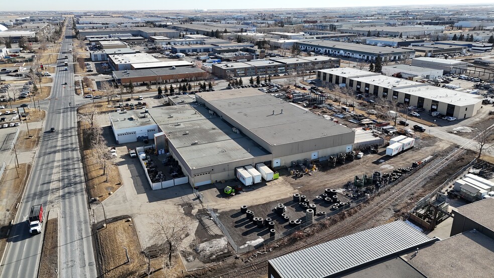 More Photos Of 7307 40th St SE, Calgary Warehouse For Lease